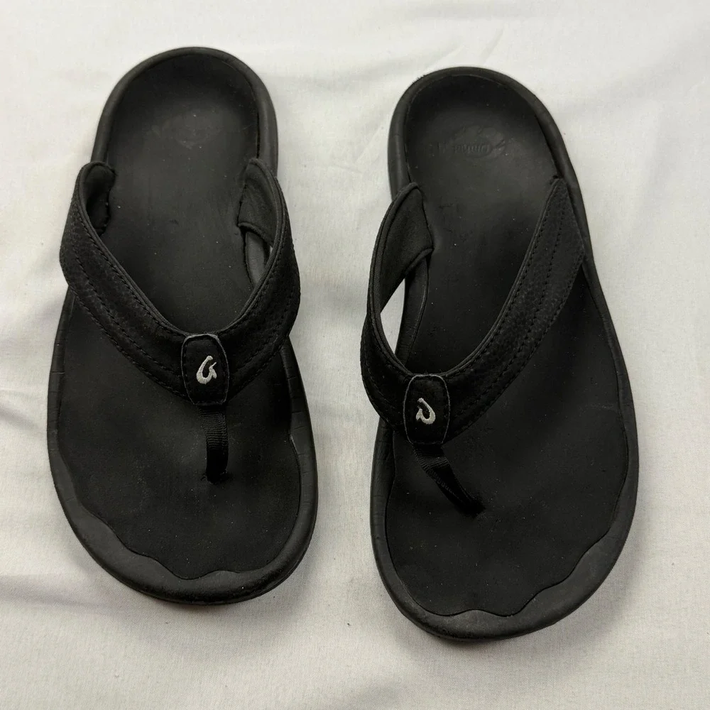 OluKai Ohana Flip Flops Womens Size 8 Black Sandals Water Resistant Comfort